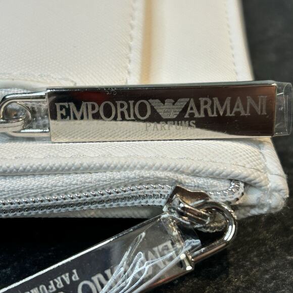 Giorgio Armani White Textured Cosmetic Travel Toiletry‎ Clutch W Dust Bag - Picture 4 of 10